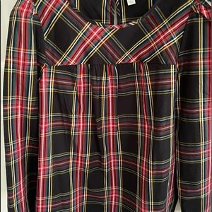 Adorable J crew plaid top. Size small. Like brand new and in perfect condition!